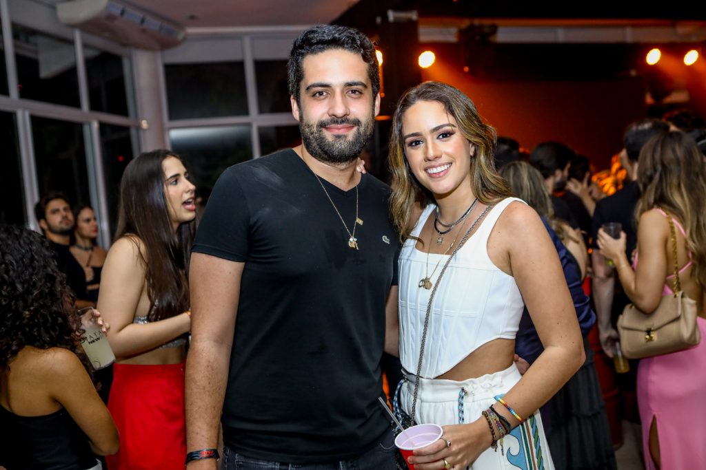 Victor Oliveira E Isabella Nogueira