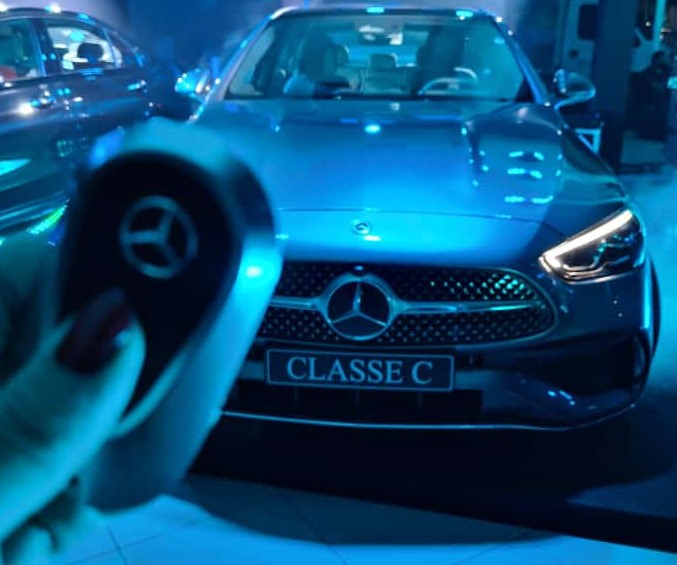 Já em solo, Newsedan apresenta hoje e sábado a Nova Mercedes-Benz Classe C