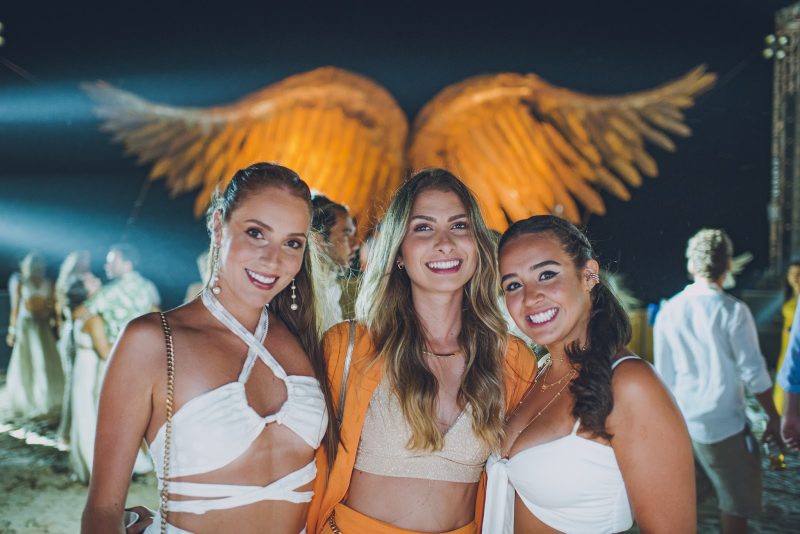 Spectrum Eye - Deejay Bakermat incendeia o Réveillon Arcanjos, na Praia do Francês, em Alagoas