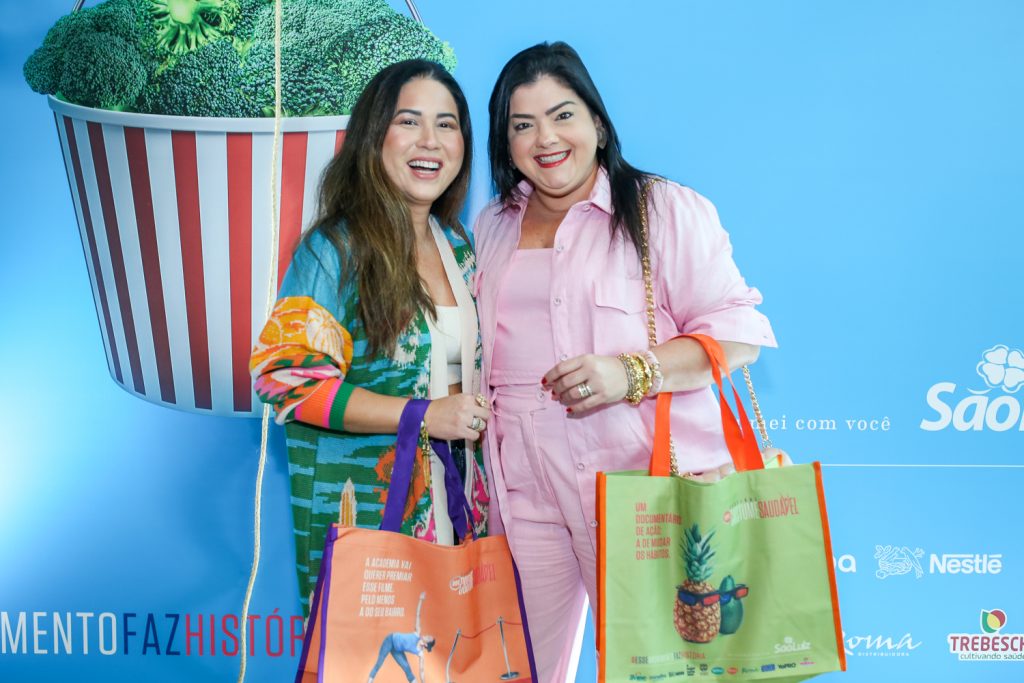 Carol Yamazaki E Vivi Almada