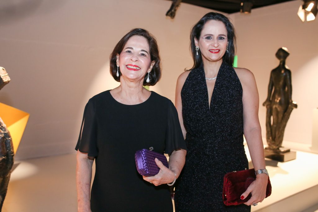 Cristina E Adriana Miranda