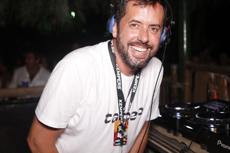 Welcome 2022 - Festa do Taípe reúne sobrenomes poderosos e mulheres lindas em virada do ano no sul da Bahia