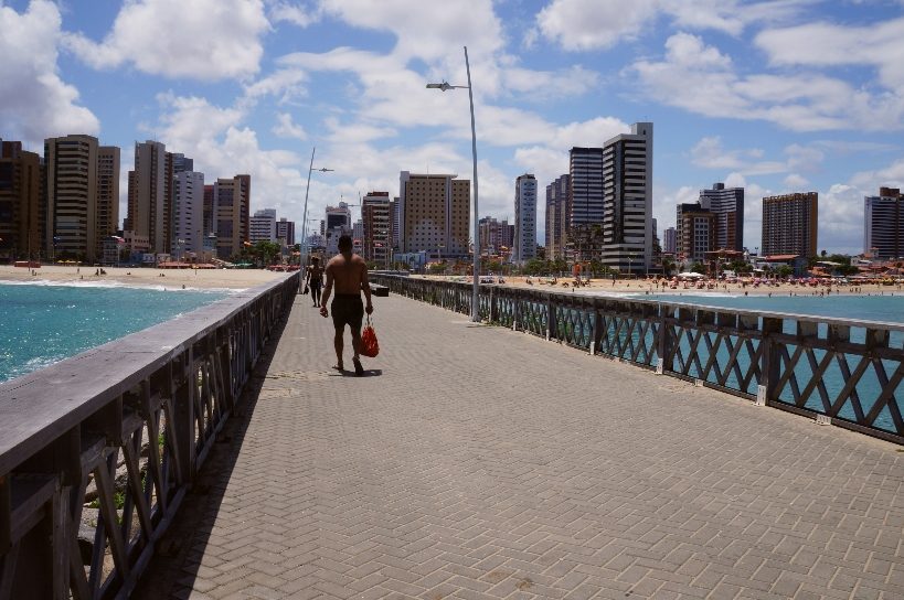 Prefeitura de Fortaleza discute concessão dos espigões da Beira Mar que devem gerar R$ 20 milhões em investimentos Prefeitura de Fortaleza discute concessão dos espigões da Beira Mar que devem gerar R$ 20 milhões em investimentos