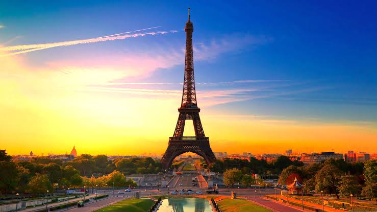 Está pensando em viajar para a França? Saiba os principais desafios e facilidades ao visitar o País durante a pandemia