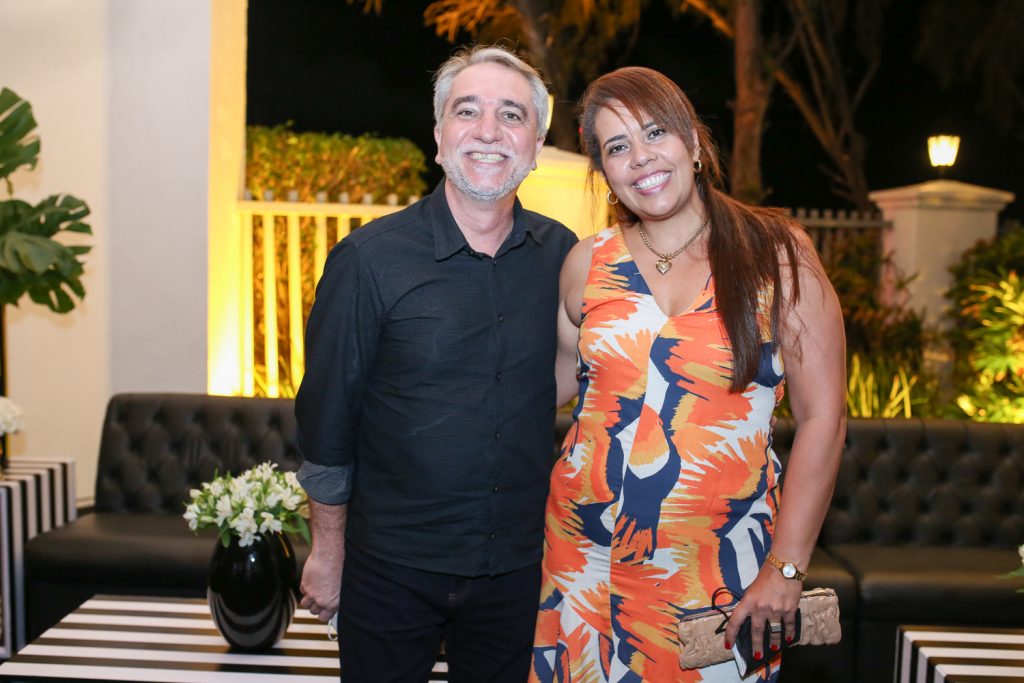 Mauro Costa E Renata Fernandes