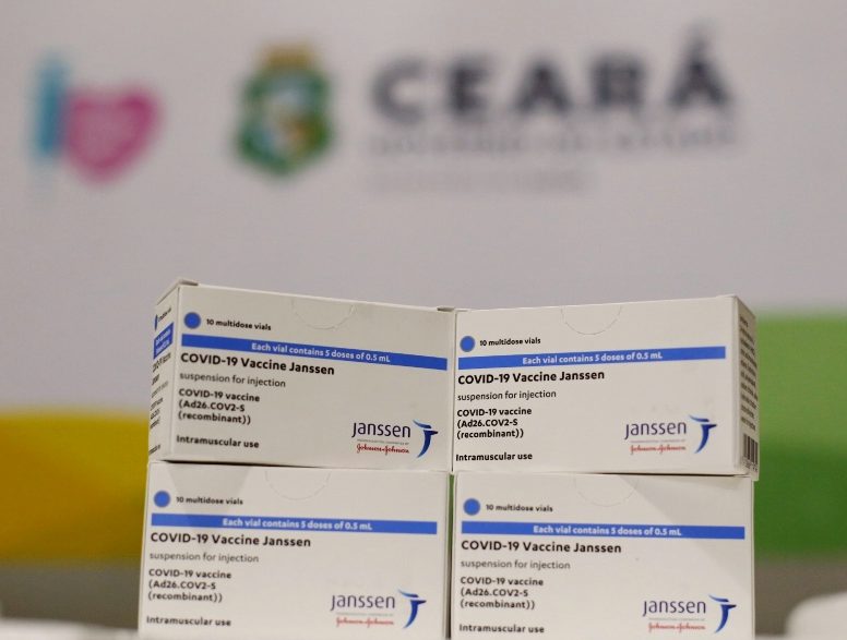 Governo do Ceará recebe 44,6 mil vacinas da Janssen para uso como dose de reforço