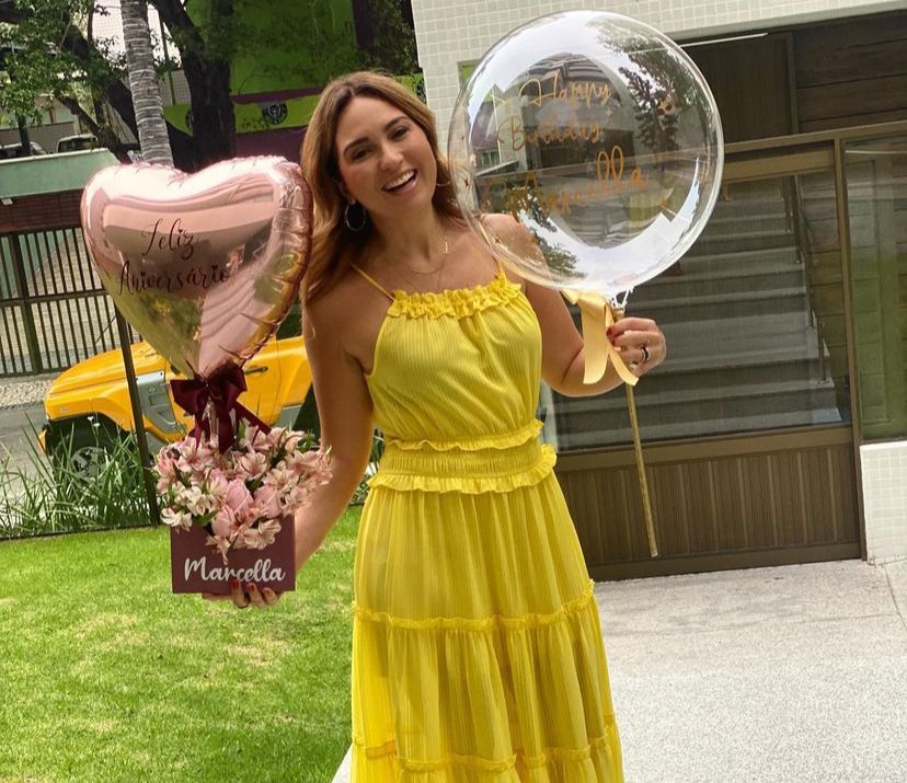 Marcella Laura celebra a nova idade rodeada pelo carinho das amigas