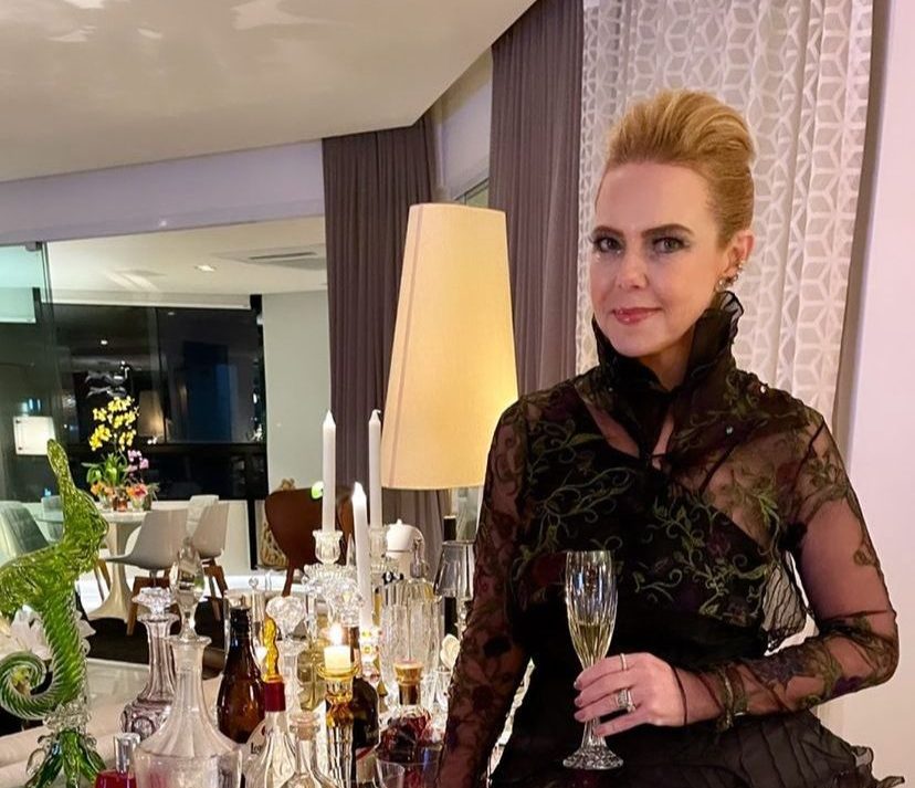 Branca Mourão celebra seu start nas cinco décadas bem ao seu estilo