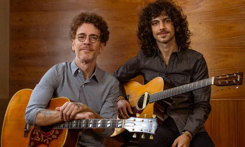 94854898 Scnando Reis Faz Show Com O Filho Sebastiao No Vivo Rio Foto Divulgacao.