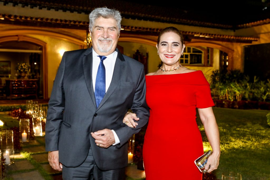 Amarilio E Patricia Macedo