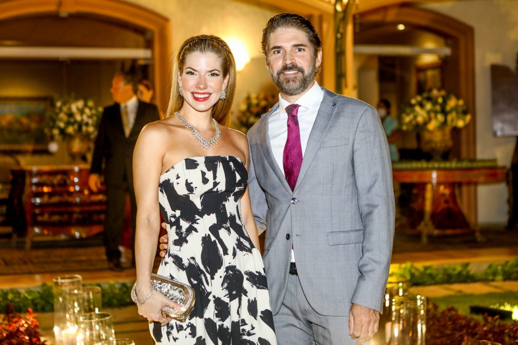 Ana Macedo E Leo Brasil