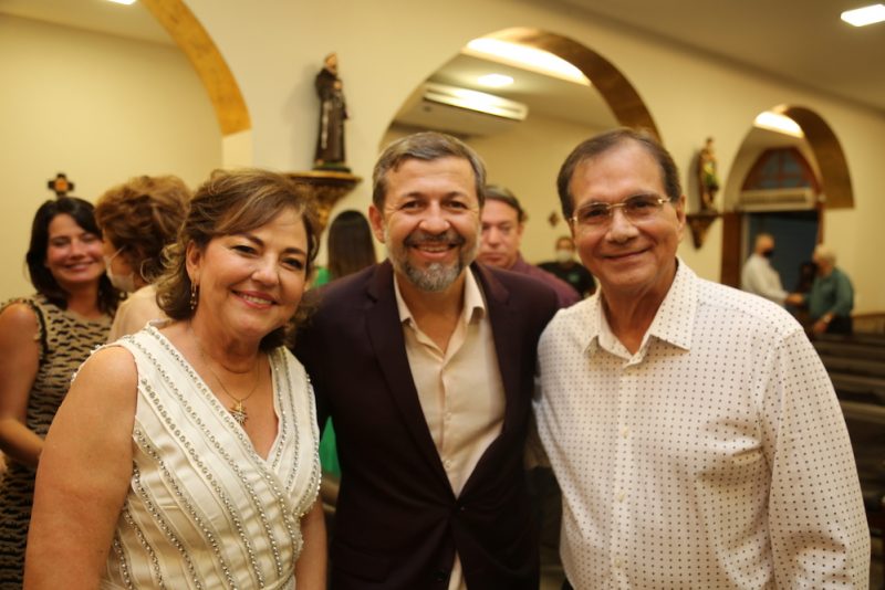 Bodas de Ouro - Ana Maria e Beto Studart brindam seus 50 anos de casados “comme il faut”