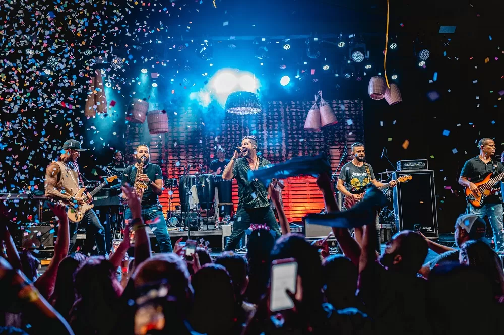 Festa Beleza Rara, da Banda Eva, abriu com sucesso Carnaval