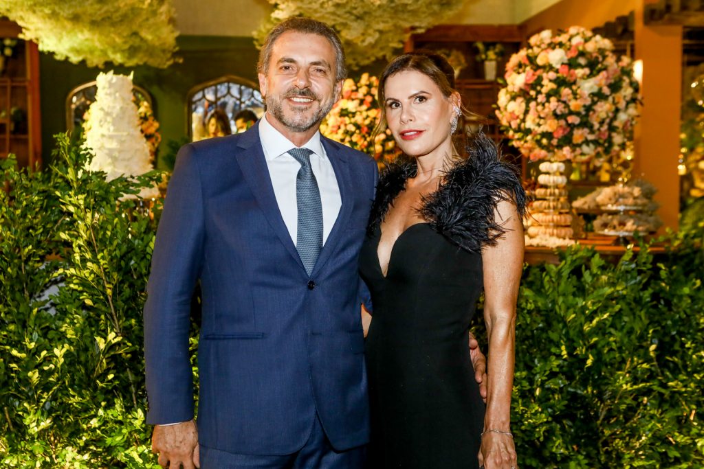 Antonio Franci E Karla Nogueira