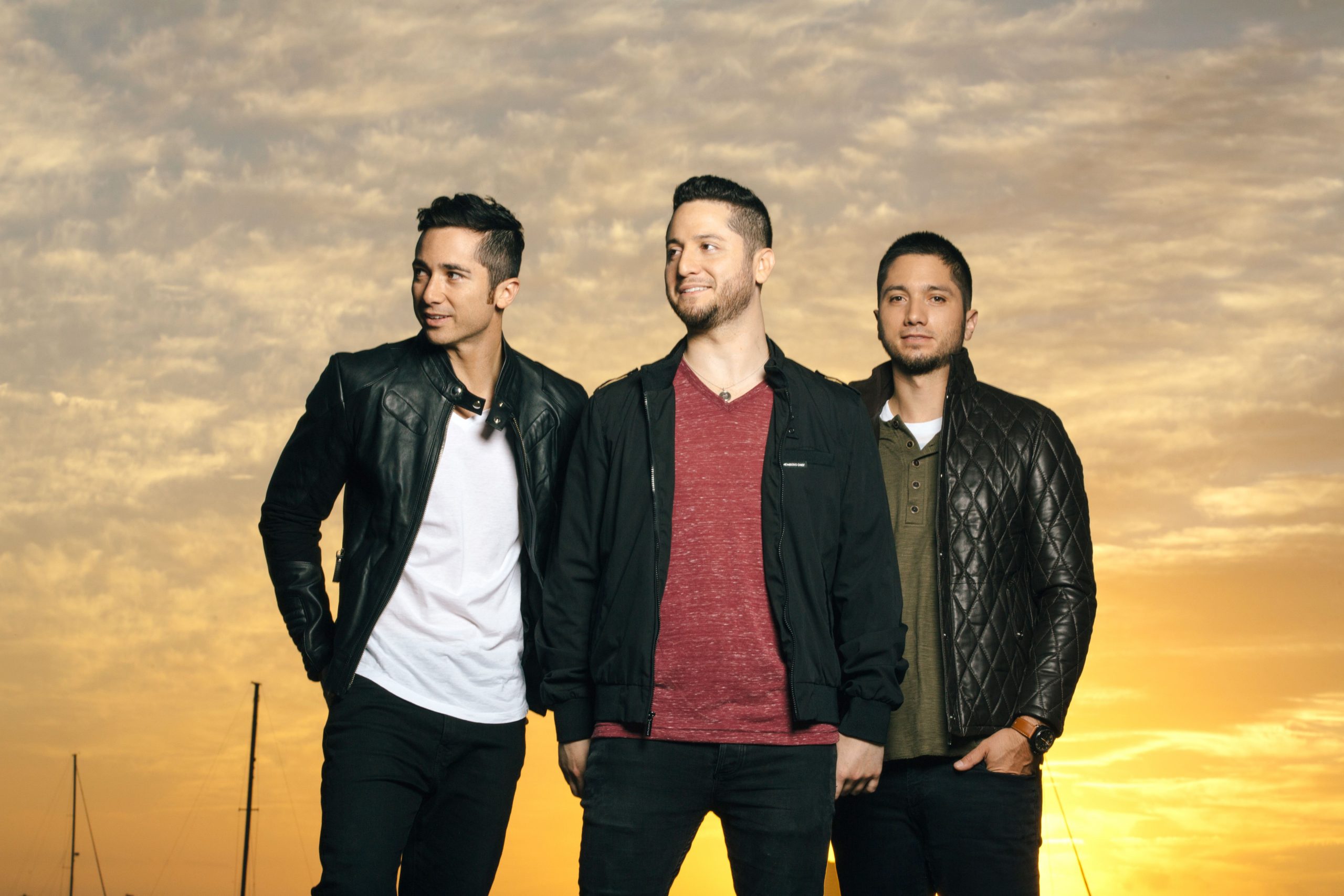 Em passagem pelo Brasil, Boyce Avenue se apresenta no Colosso