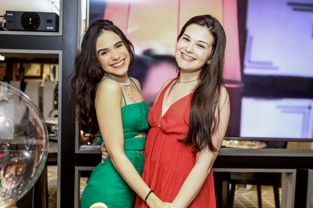 Bia Chaves E Beatrice Vasconcelos (2)