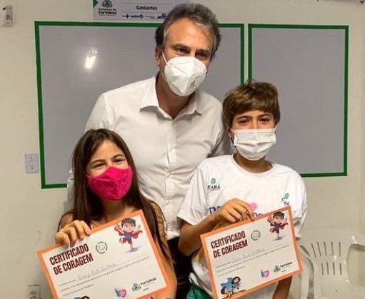 Vacina: filhos de Camilo e Onélia Santana recebem a primeira dose do imunizante