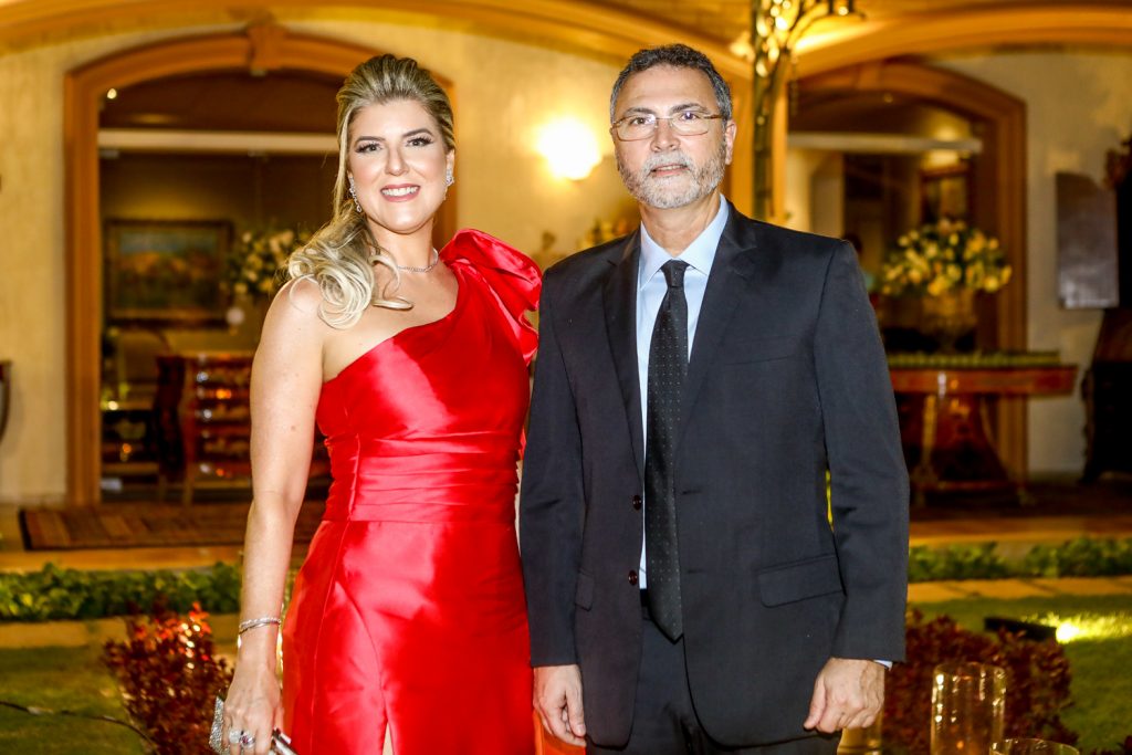 Carla E Carlos Pereira
