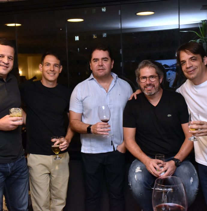 Com Amigos Léo Dállolio 