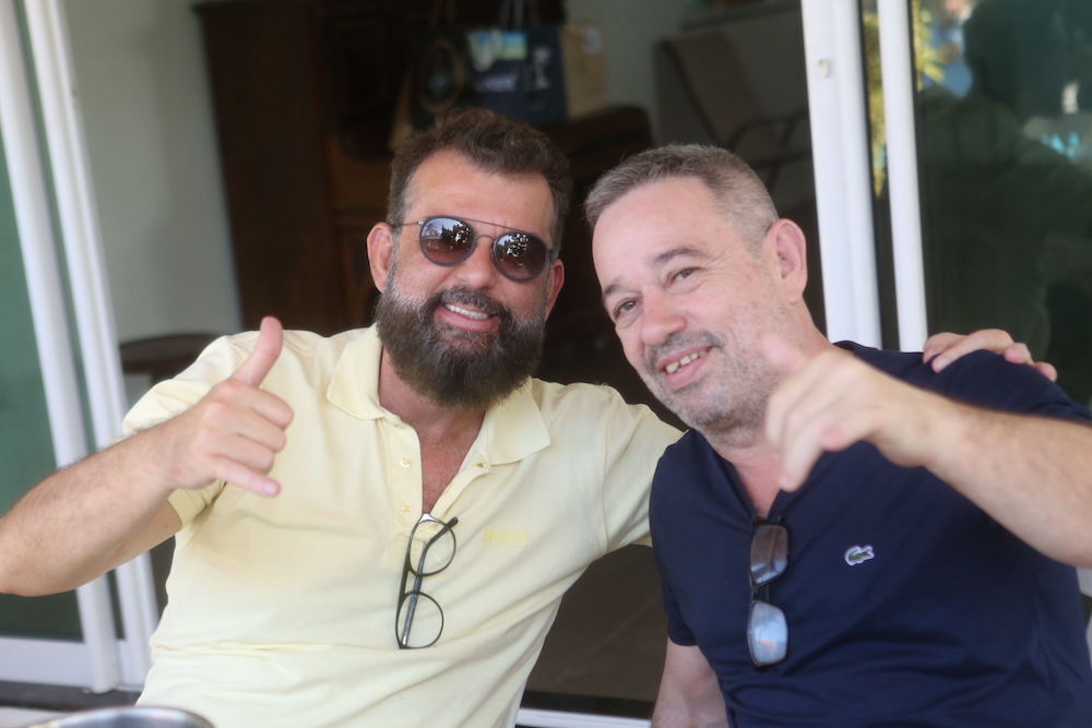 
				Danilo Arruda E Manuel Arruda
				