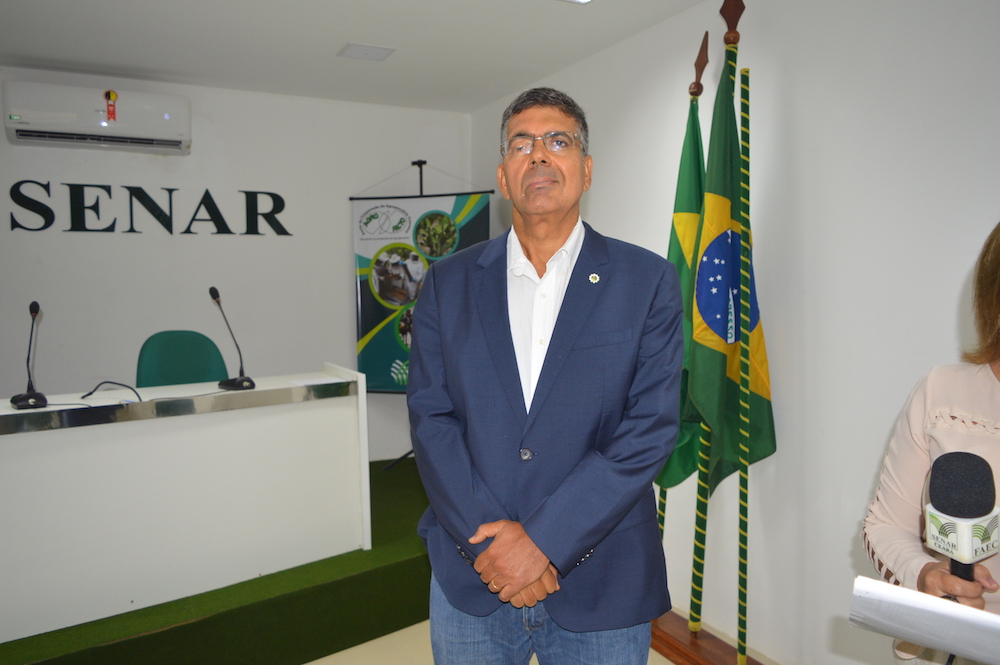 Lauro Chaves faz palestra sobre economia e gestão comercial na Faculdade Senac Ceará