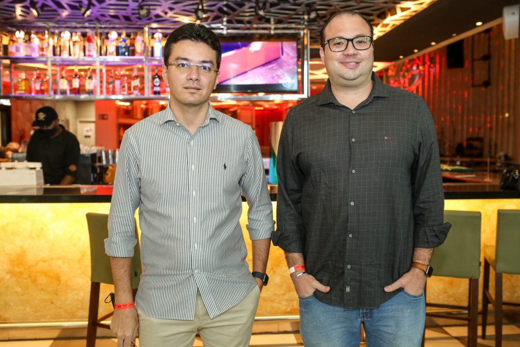 Fernando Helio E Thiago Façanha