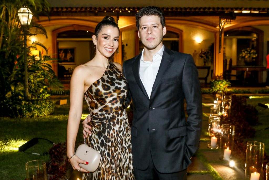 Flavia E Junior Melo