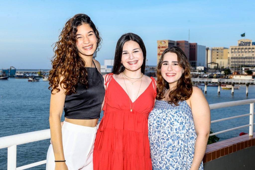 Giulia Sampaio, Beatrice Vasconcelos E Beatriz Hiluy