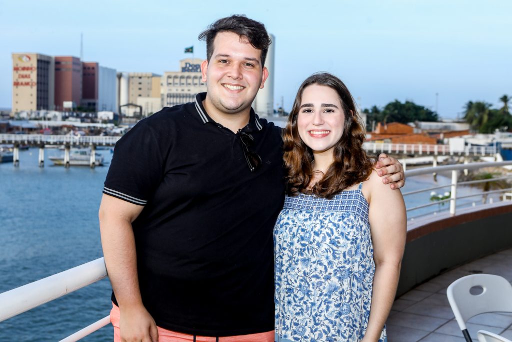 Joao Pedro Fiuza E Beatriz Hiluy