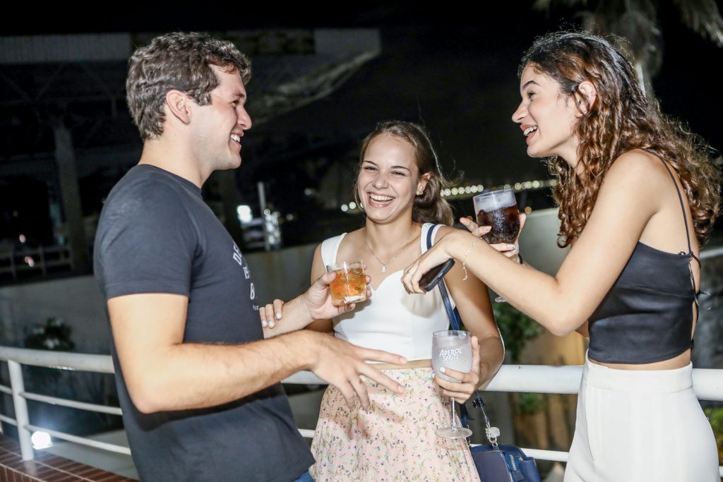 Leandro Lima, Marina Caroline E Giulia Sampaio