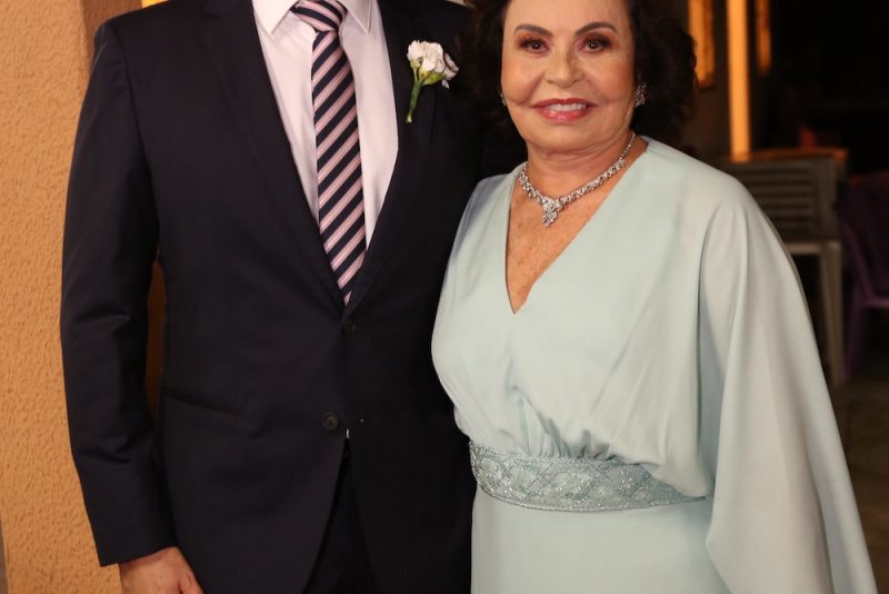 Tradição Católica - Rodrigo Nogueira e Manuela Melo trocam alianças no altar do Seminário da Prainha