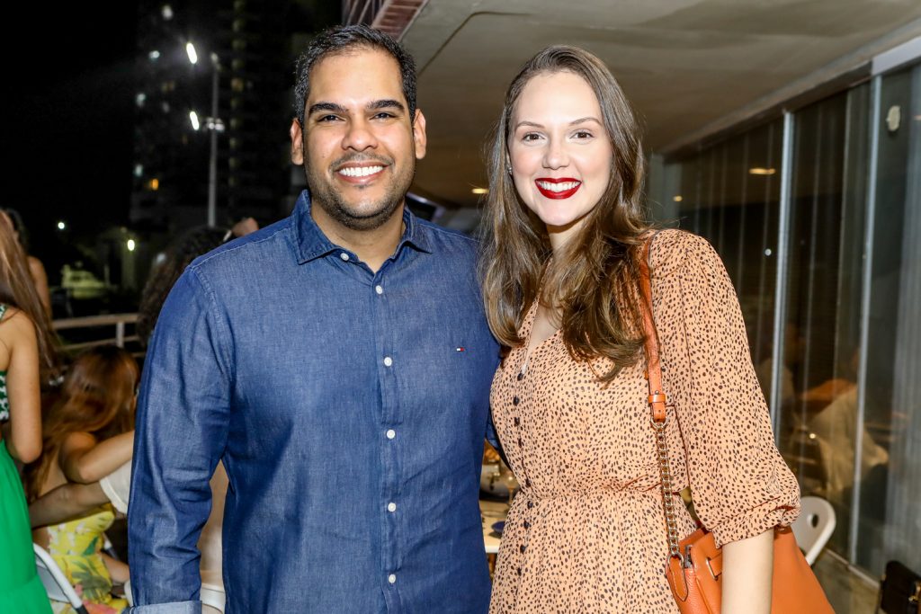 Matin Oliveira E Marilia Maia