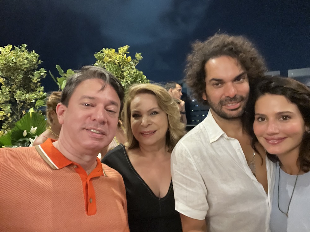 Paulo, Iracema, Cláudio E Renata Vale