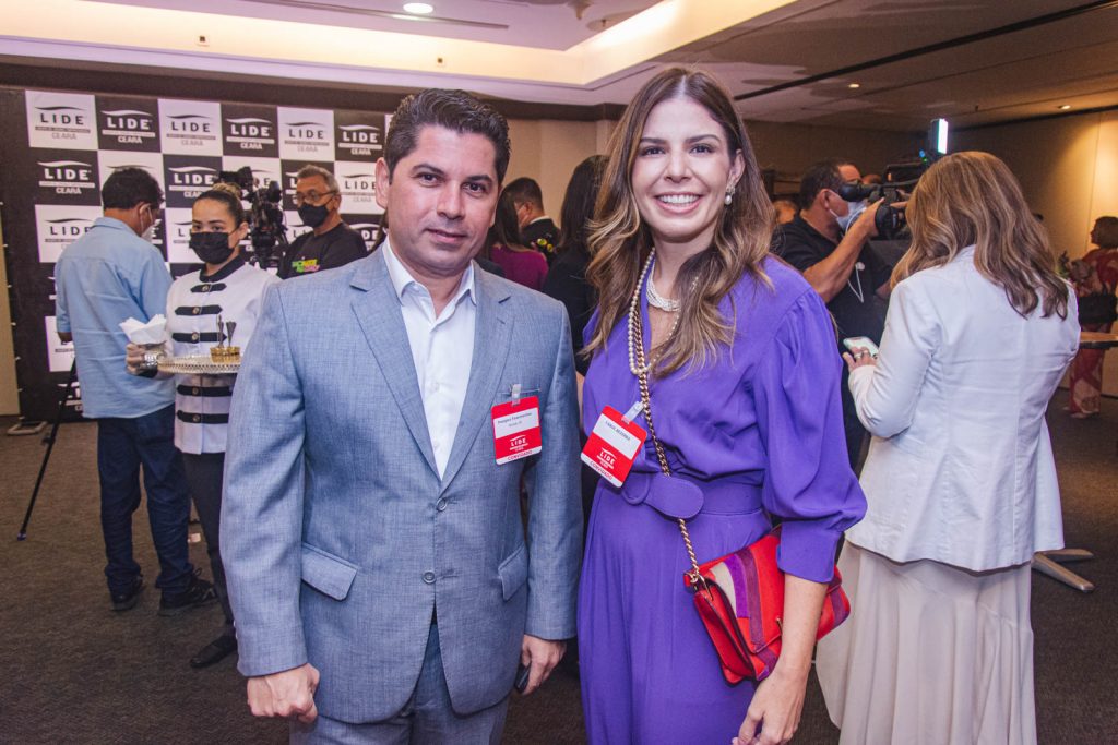 Pompeu Vasconcelos E Carol Bezerra