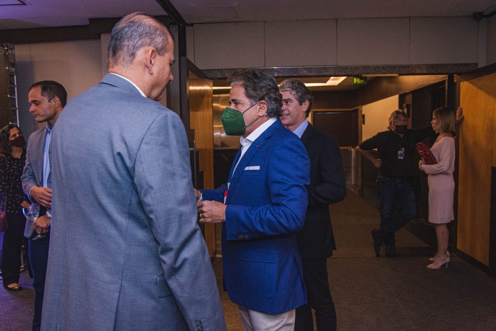 Regis Medeiros E Ivan Bezerra