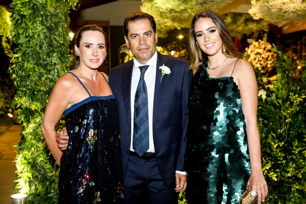 Roberta, Etevaldo E Isabella Nogueira