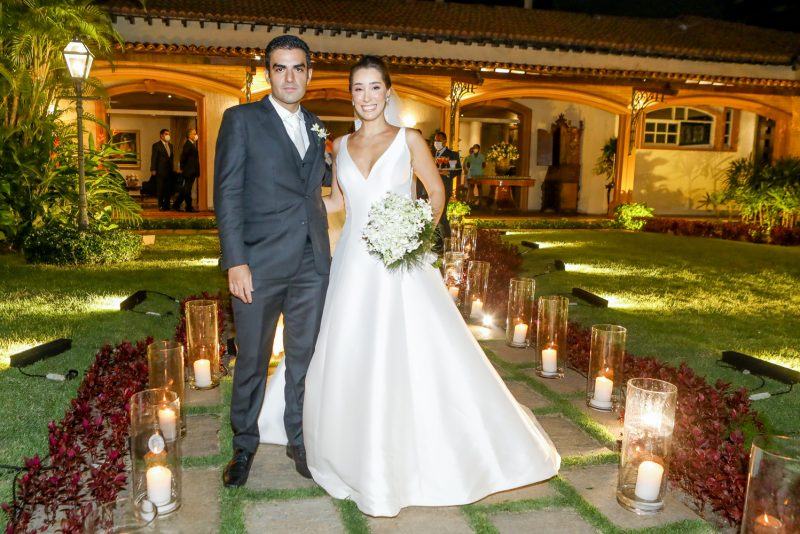 Chuva de Arroz - Alegria e animação dão a tônica do casamento de Rodrigo Nogueira Diogo e Manuela Melo
