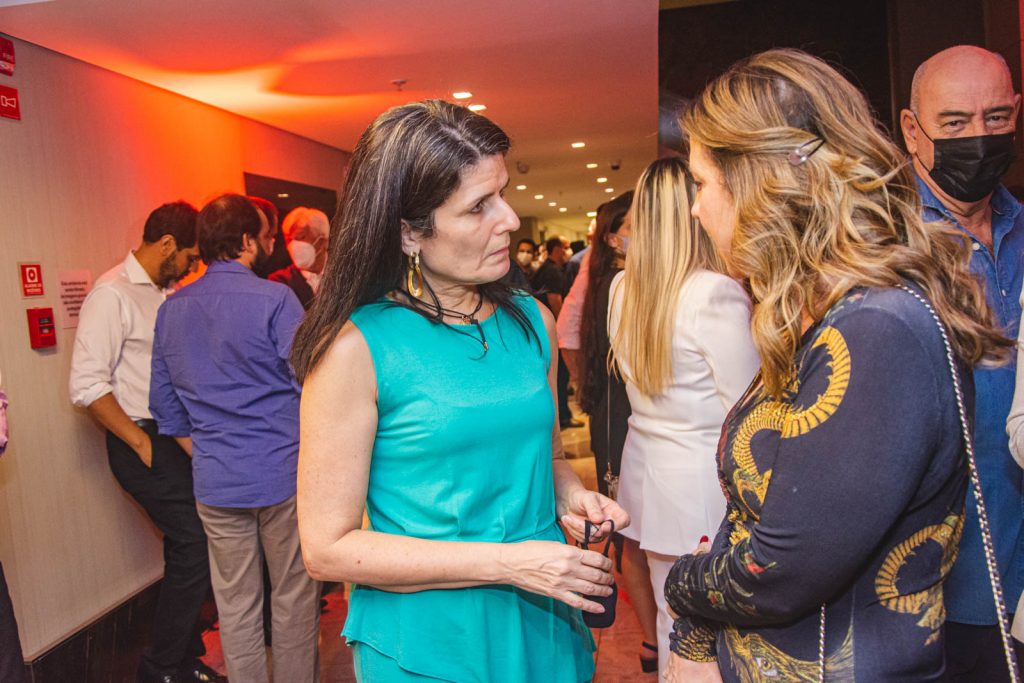 Zeina Latif E Emilia Buarque