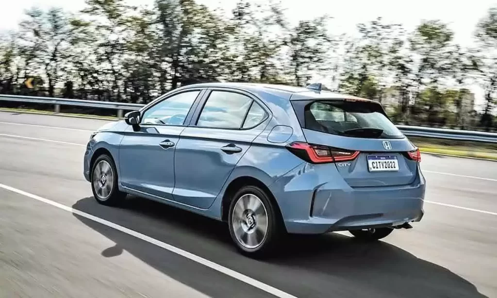 A Traseira Do Hatch 1 74659