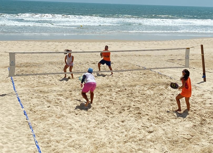 Beach tennis já está disponível para os hóspedes dos resorts do Beach Park