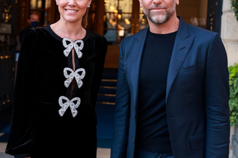 Press presentation - Alexandre Birman reúne uma turma das boas e apresenta a coleção Fall 22 em Paris