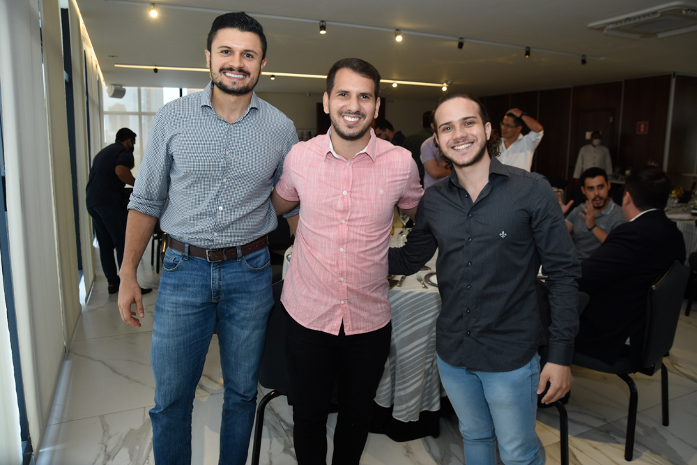 Breno Costa, Rodrigo Peres E Caio Soares