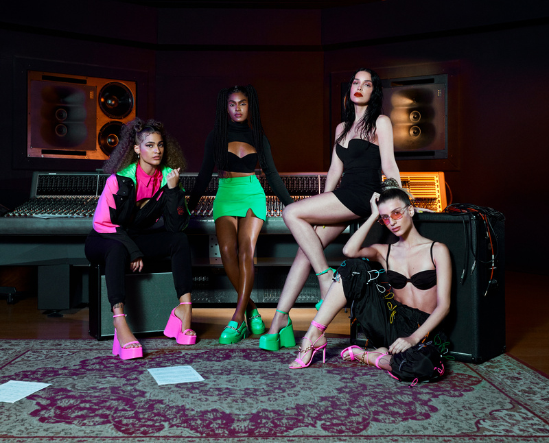 SCHUTZ cria uma girl band e se transforma em uma marca full look