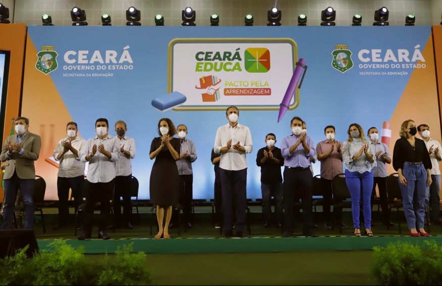 Governo do Ceará vai investir R$ 1,3 bi para universalizar o ensino em tempo integral nas escolas de todo o Estado