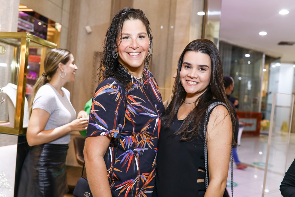 Carolina Ary E Priscila Leal