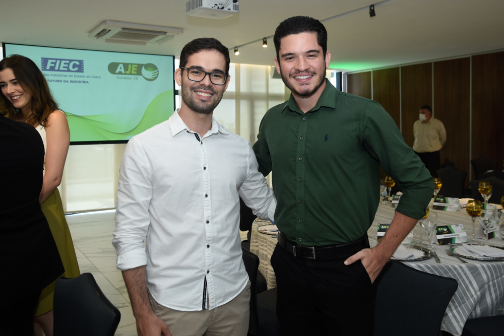 Charles Henrique E Lucas Braga