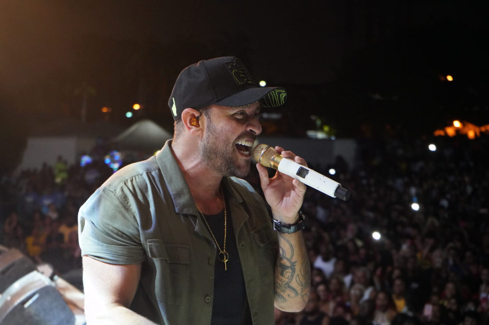 Diogo Nogueira canta para 20 mil pessoas em Festival de Verão na zona norte do Rio de Janeiro Diogo Nogueira canta para 20 mil pessoas em Festival de Verão na zona norte do Rio de Janeiro
