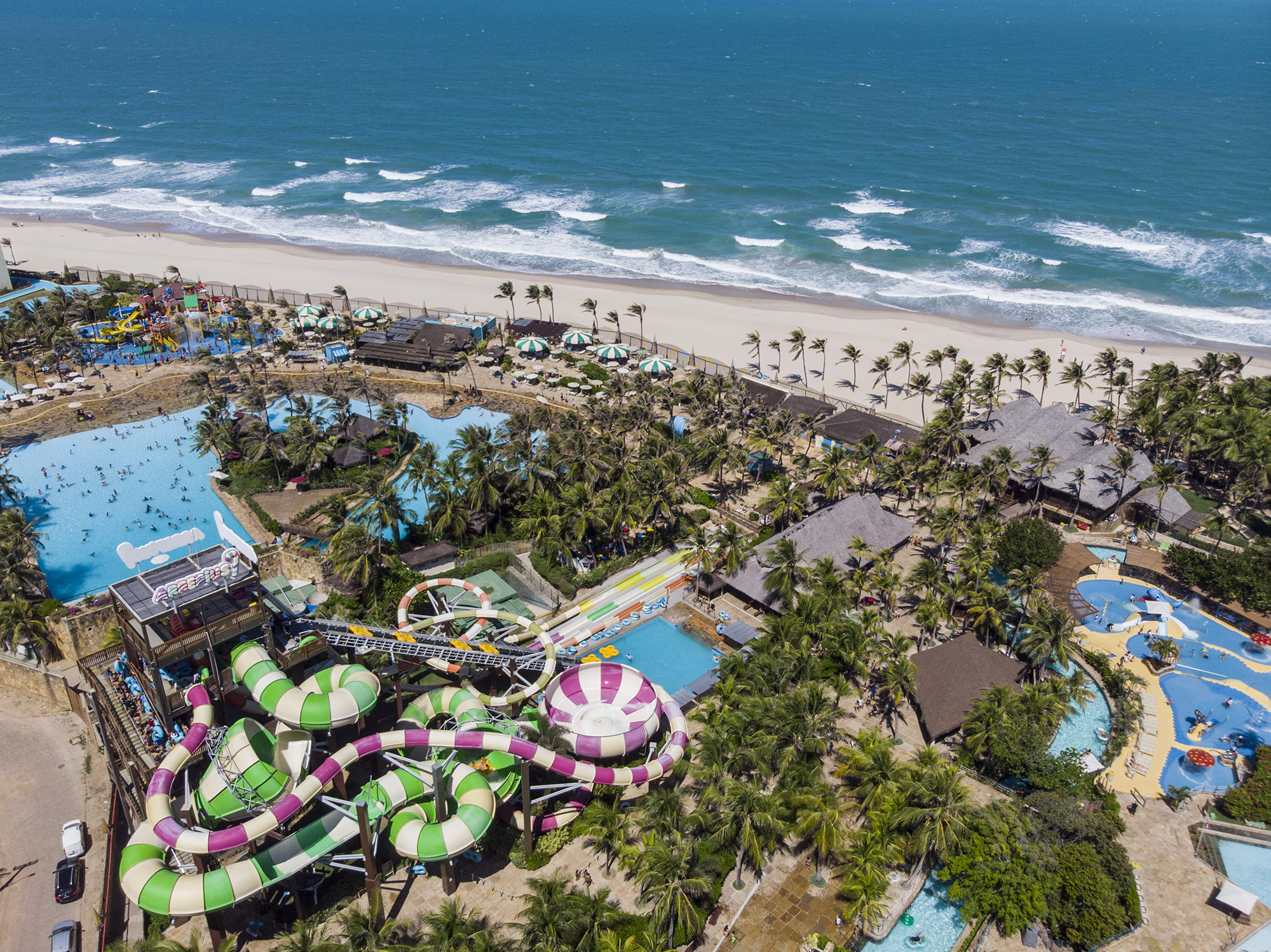 Beach Park investe em tecnologia que facilita o pagamento dentro do parque aquático Beach Park investe em tecnologia que facilita o pagamento dentro do parque aquático
