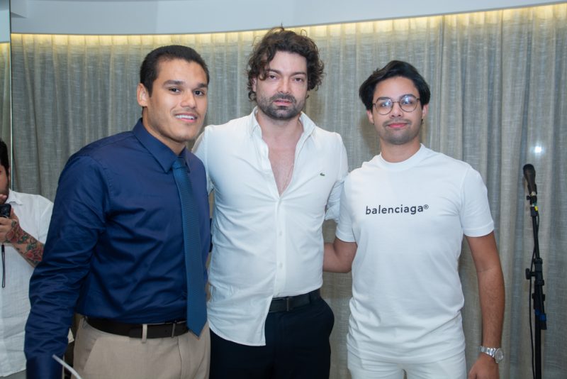 Duplo brinde - Sessão parabéns marca a nova fase de Fernanda Sena, que volta a morar em Fortaleza