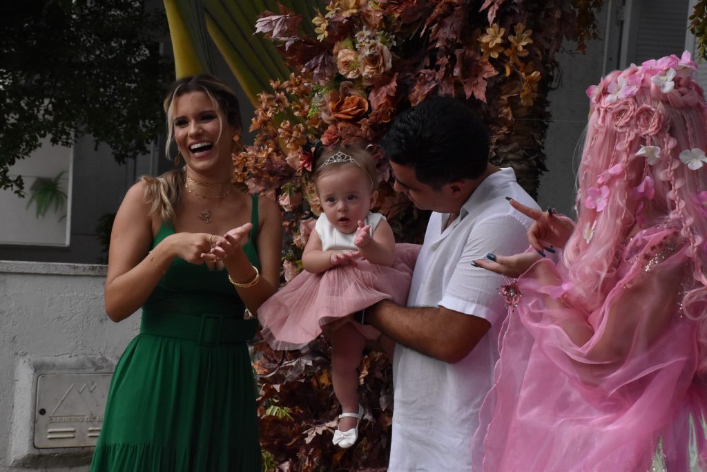 Fernanda Albuquerque, Angela, E Tasso Pacheco
